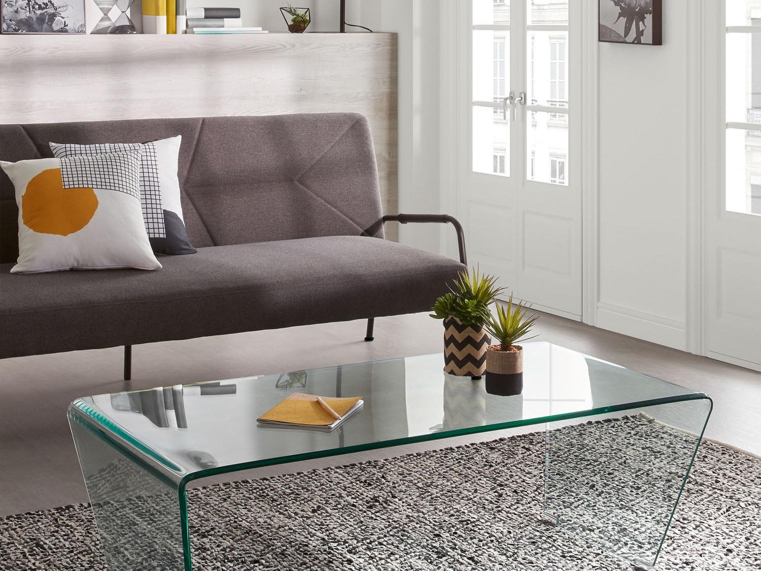 Bunter Couchtisch aus der Bestseller-Kollektion, ideal für stilvolle Wohnzimmergestaltung und moderne Akzente.