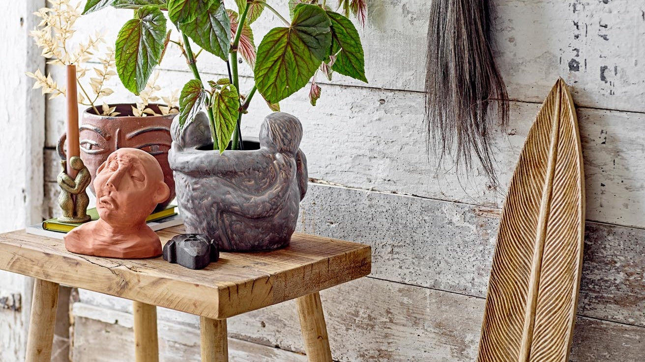 Entdecke zauberhafte Dekofiguren und Dekoobjekte bei KAQTU. Stilvolle Akzente für Wohnzimmer, Schlafzimmer und Büro – für ein einzigartiges Zuhause!