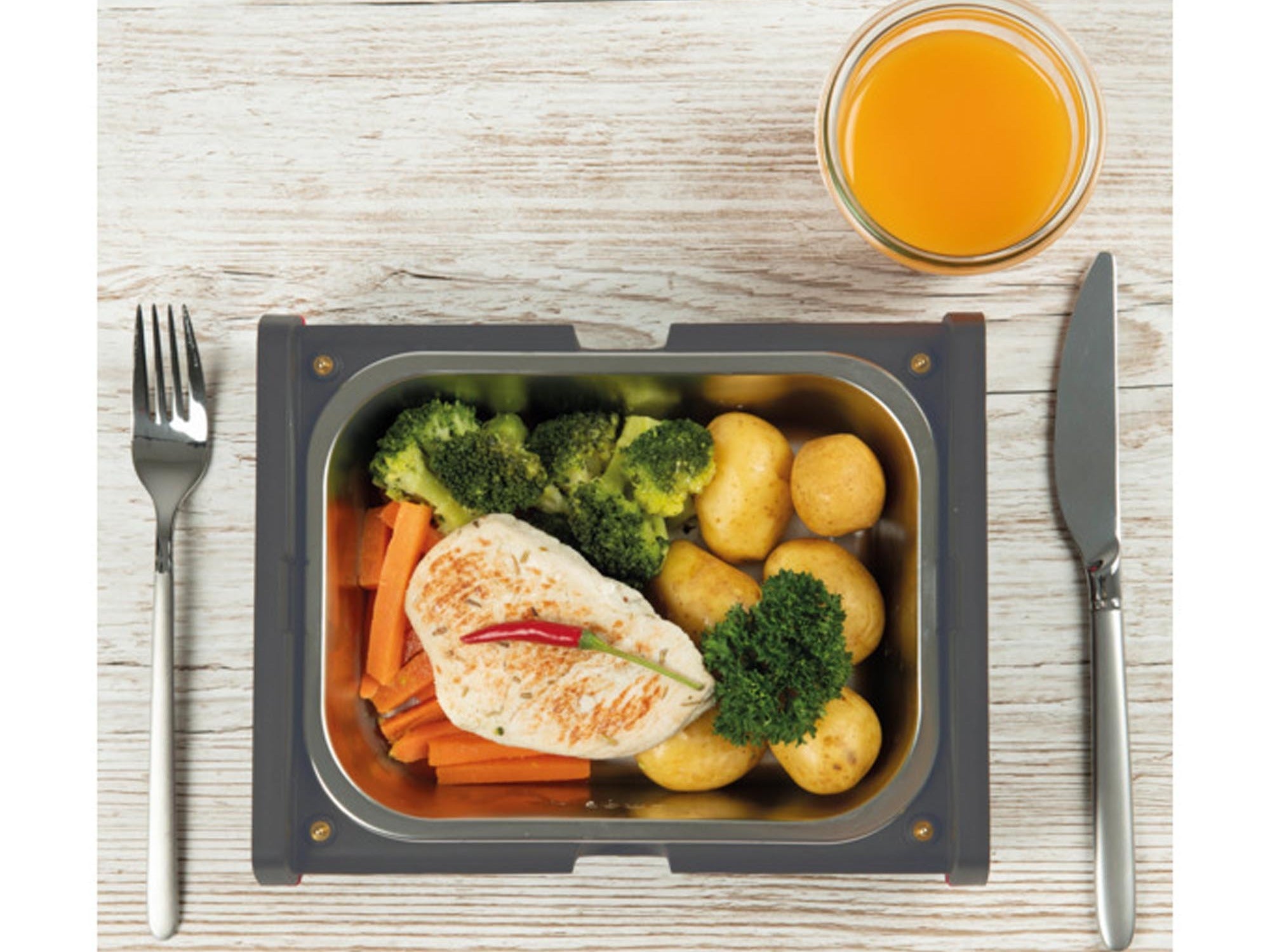 Entdecken Sie die Heatsbox by Koenig: mobile Essenszubereitung mit intelligenter Heiztechnologie, elegantem Design und nachhaltigen Materialien.