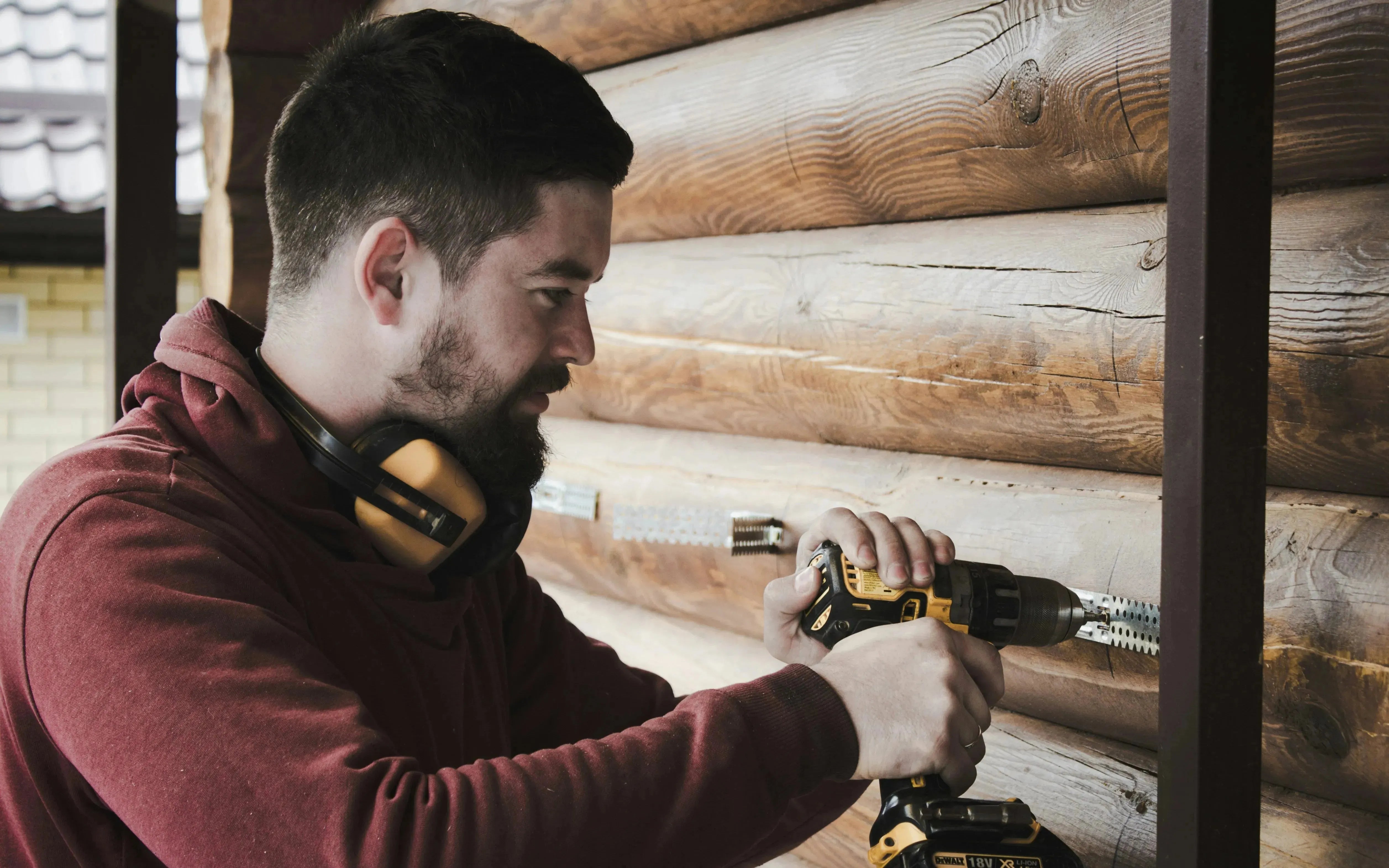 Entdecken Sie die Fortis Kollektion von KAQTU: Stilvolle, robuste Accessoires aus hochwertigen Materialien für jeden Anlass.