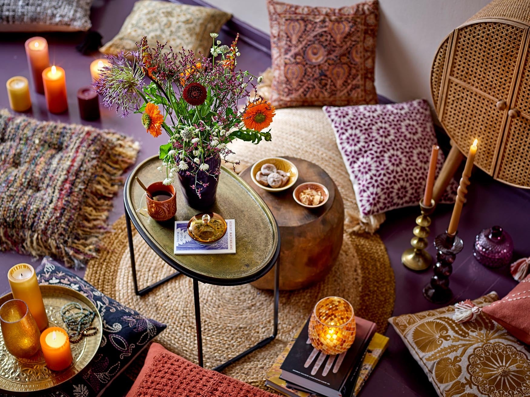 Entdecke die KAQTU Kerzen Kollektion: handgefertigte Kerzen für stimmungsvolle Momente, die jedem Raum eine einzigartige Atmosphäre verleihen.