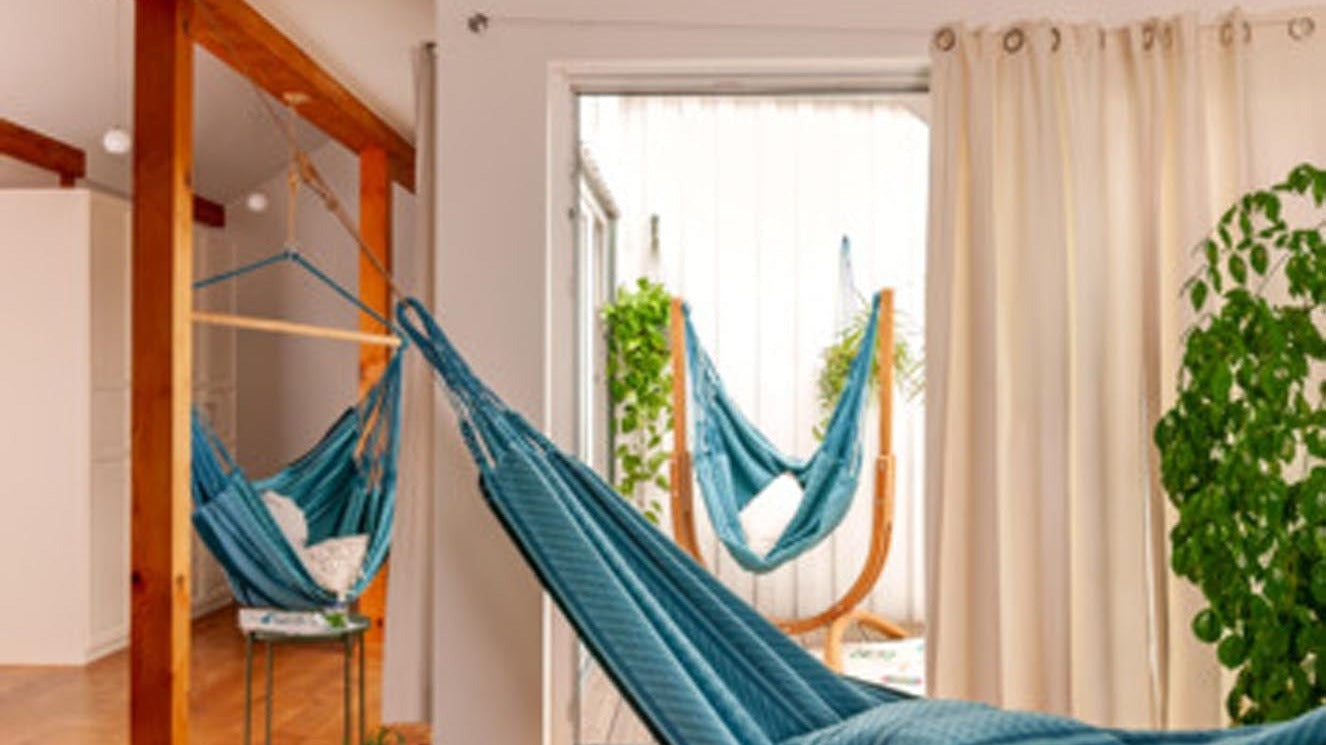 Entdecke die La Siesta Hängematten und Hängesessel für deine Oase der Entspannung. Hochwertige Materialien, ideal für Garten und Balkon!