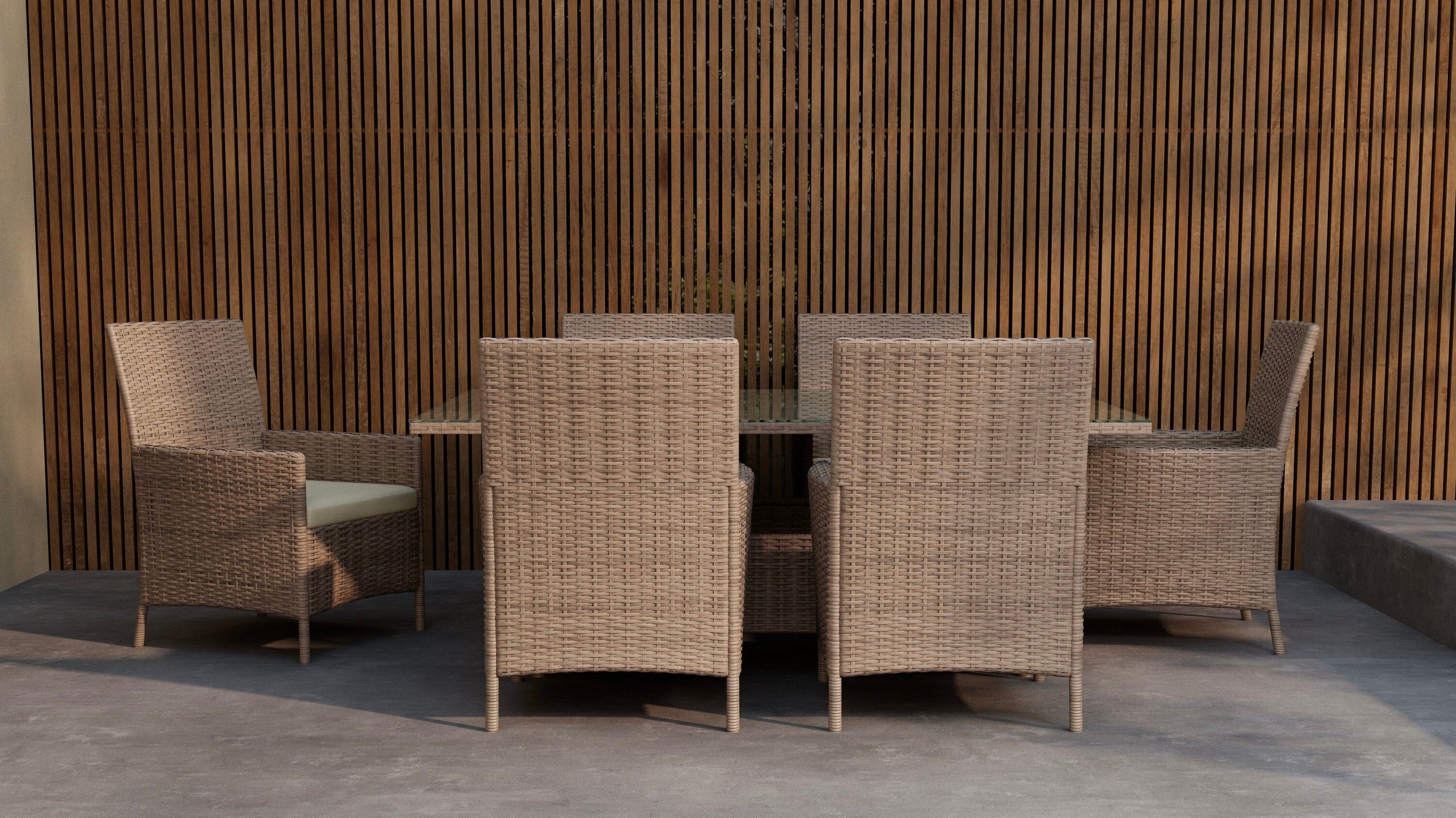 Elegantes Lounge-Set von Venture Home mit stilvollem Gartentisch, ideal für entspannte Stunden im Freien.