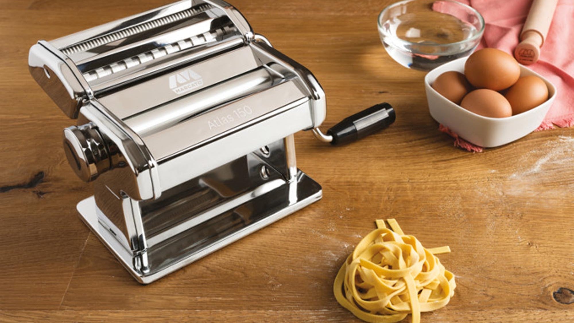 Entdecken Sie die MARCATO Kollektion von KAQTU: stilvolle, elegante Möbel aus hochwertigen Materialien für jeden Raum. Nachhaltig und funktional.