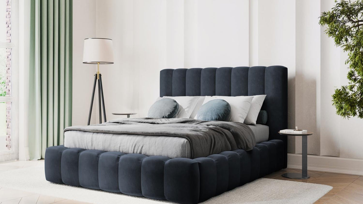 Micadoni Kelp Stauraumbett aus Velours in Light Beige mit gepolstertem Kopfteil im Schlafzimmer