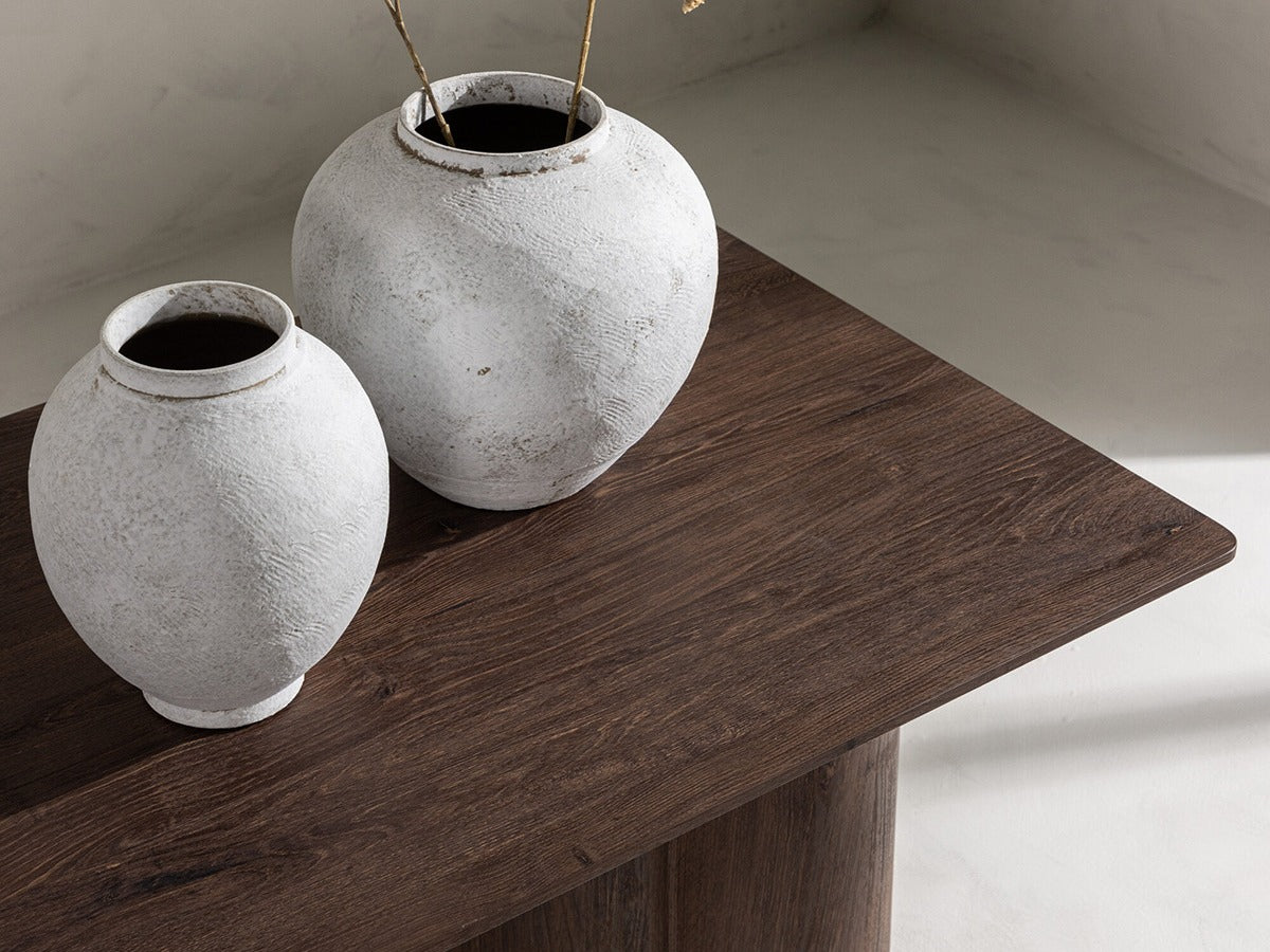 Elegante Tische der Olivia-Serie von Venture Home: moderne Wohnzimmer-Tische in Holz-/Lack-Varianten, vielseitig, zeitloses Design.