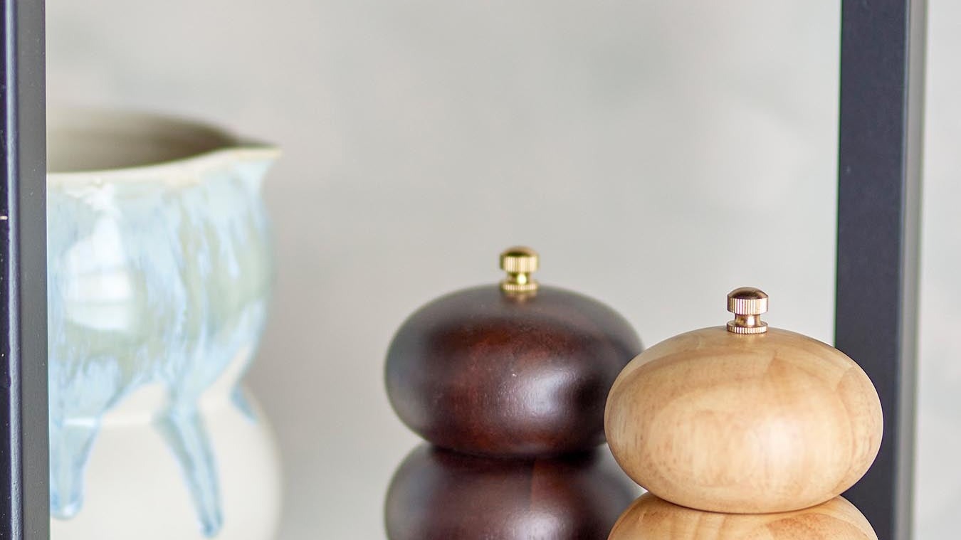 Entdecke die stilvollen Pfeffermühlen von KAQTU – perfekte Kombination aus Design und Funktionalität für frischen Geschmack in deiner Küche.