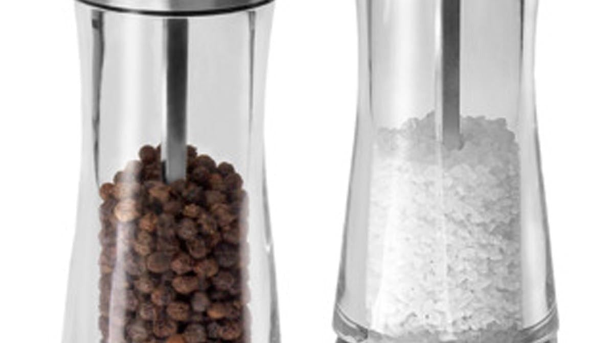 Entdecke hochwertige Salzmühlen bei KAQTU: Funktionalität trifft elegantes Design. Perfekt für jede Küche, ob manuell oder elektrisch!