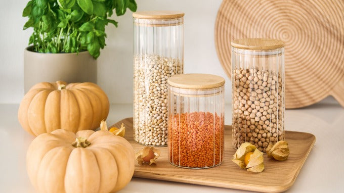 Entdecke die Zeller Present Kollektion: praktische Aufbewahrungslösungen für Küche, Bad und Büro. Schlichtes Design trifft Funktionalität.