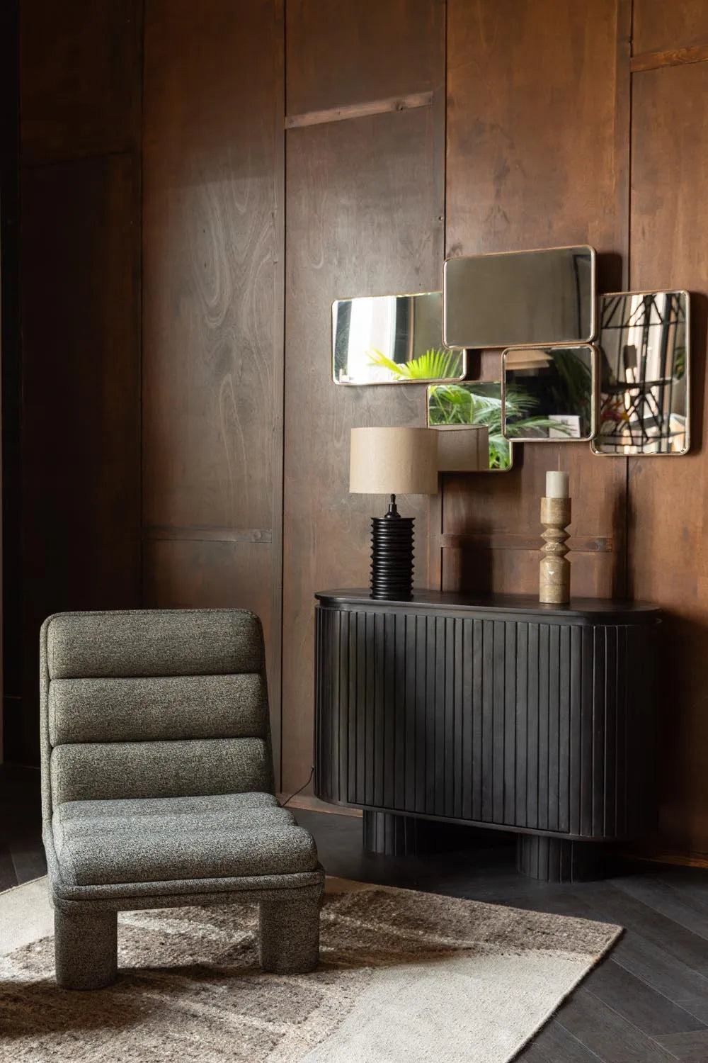 Cordelia Mirror: Stilvolles Design für moderne Wohnräume.