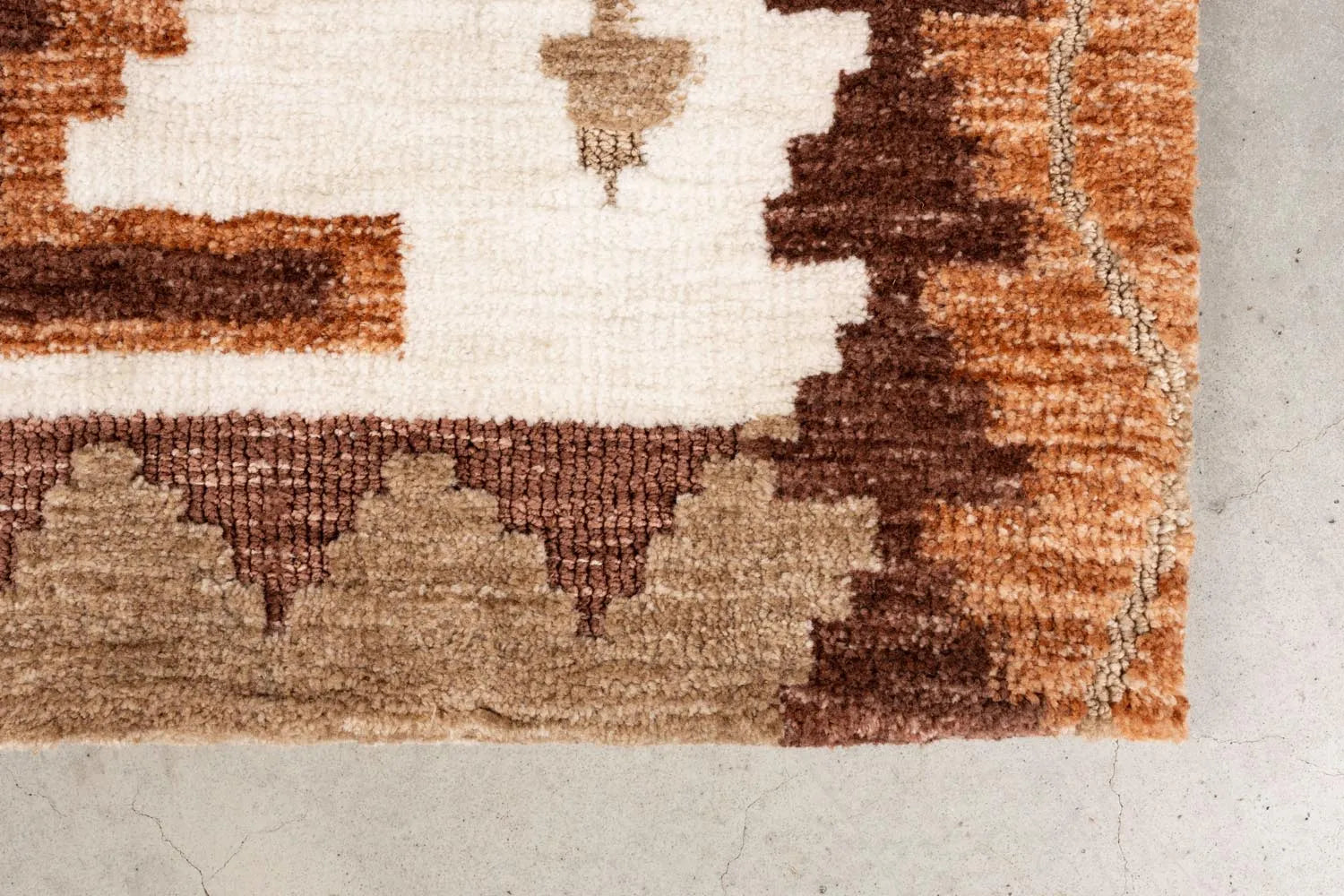 Eleganter Dutchbone Carpet Maron 200x300 in sattem Braun.