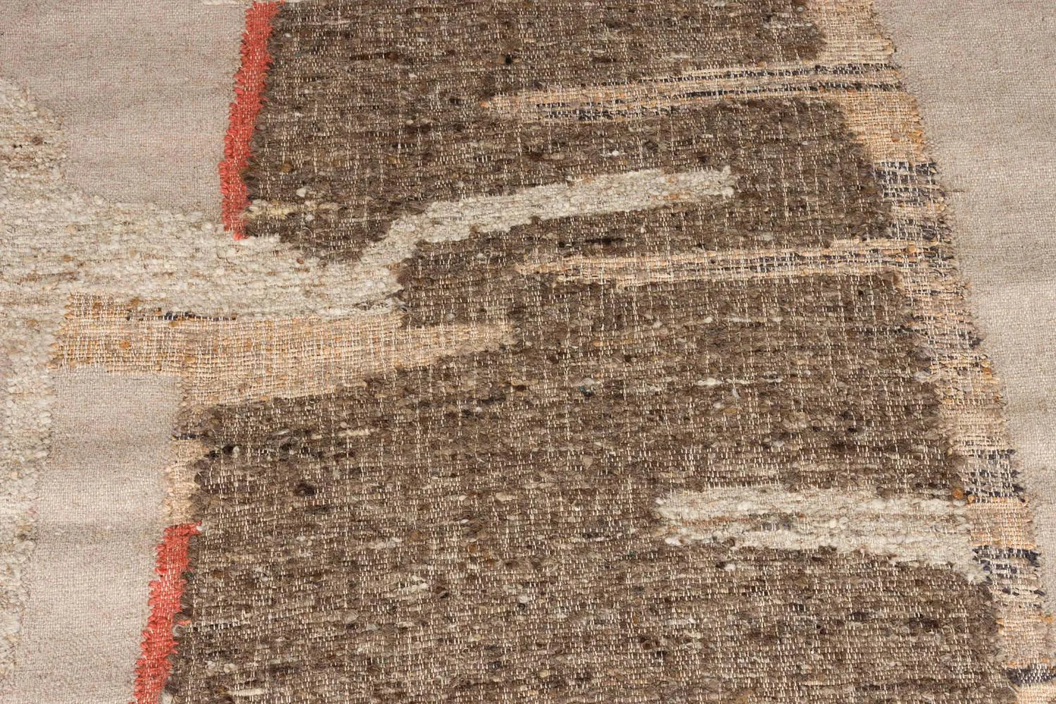 Der Briton Teppich von Dutchbone: Eleganz und Komfort in 160x230 cm, handgewebt aus Wolle und Jute für zeitlosen Vintage-Charme.