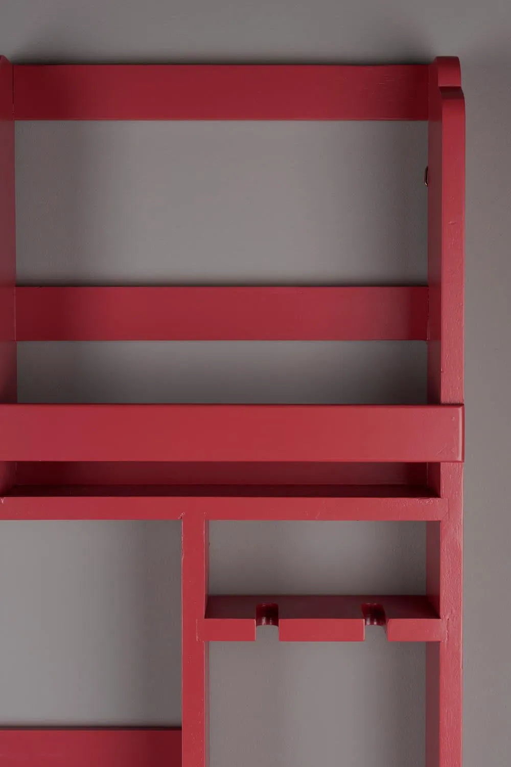 Myron Weinregal: Stilvolles Design für Ihre Weinsammlung.