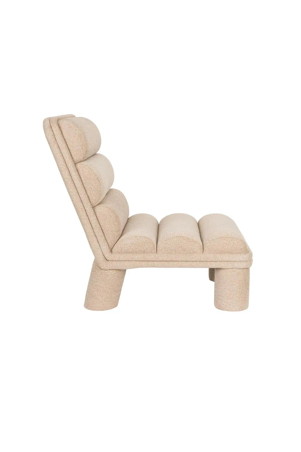 Fern Loungesessel: Eleganz und Bequemlichkeit für Ihr Wohnzimmer.