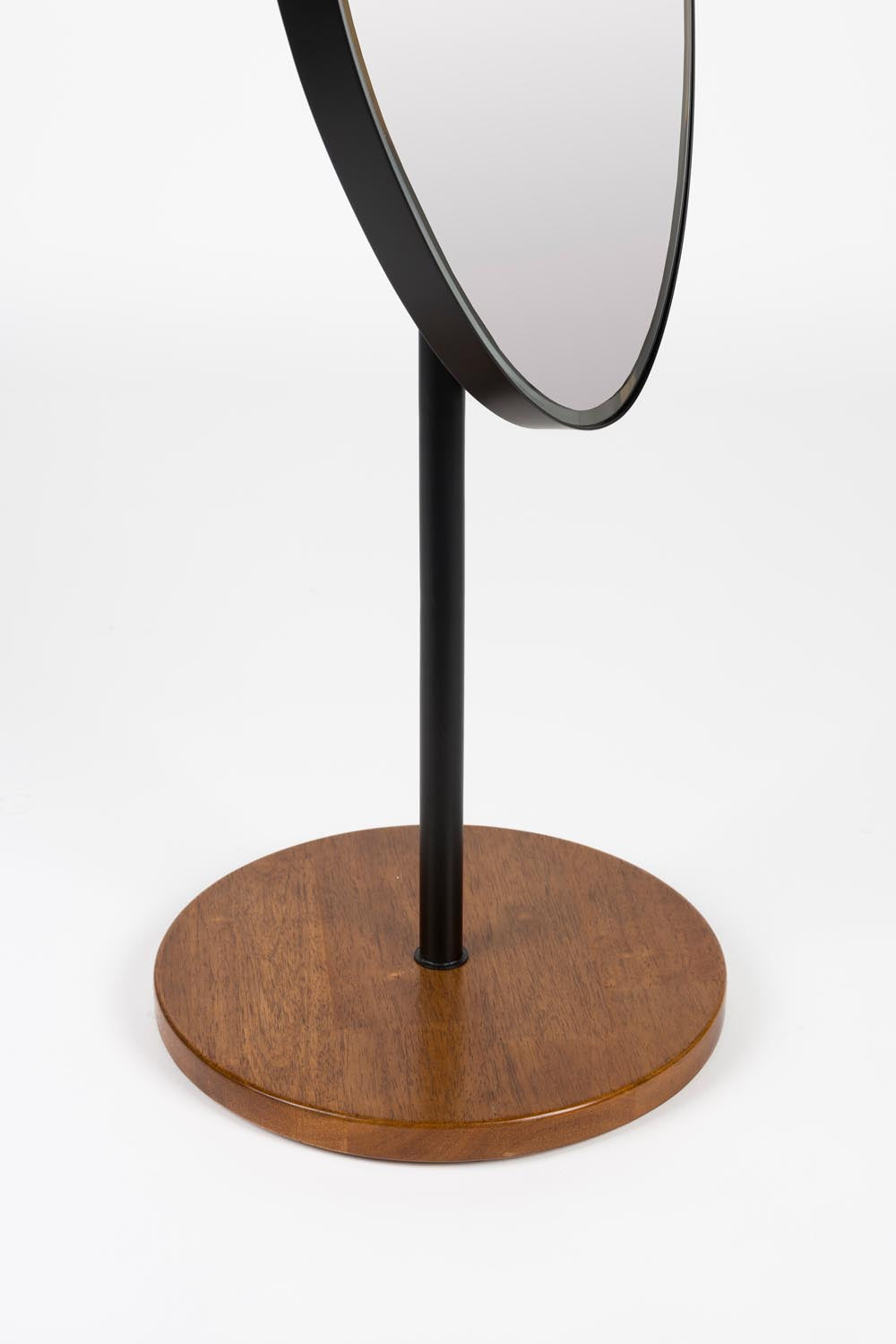 Eleganter Dropz Mirror von White Label Living für zeitlose Eleganz.