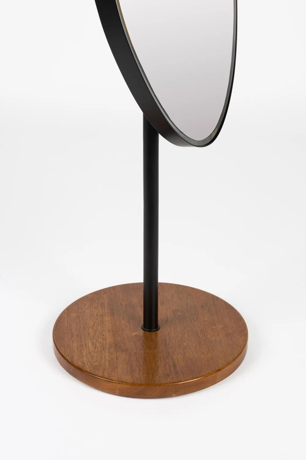 Eleganter Dropz Mirror von White Label Living für zeitlose Eleganz.
