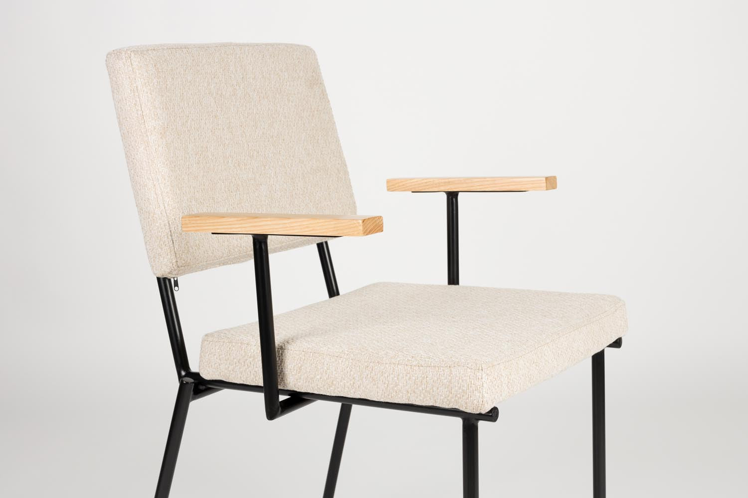 Eleganter Zuiver Fellow Stuhl: Perfekte Symbiose aus Stil und Komfort.