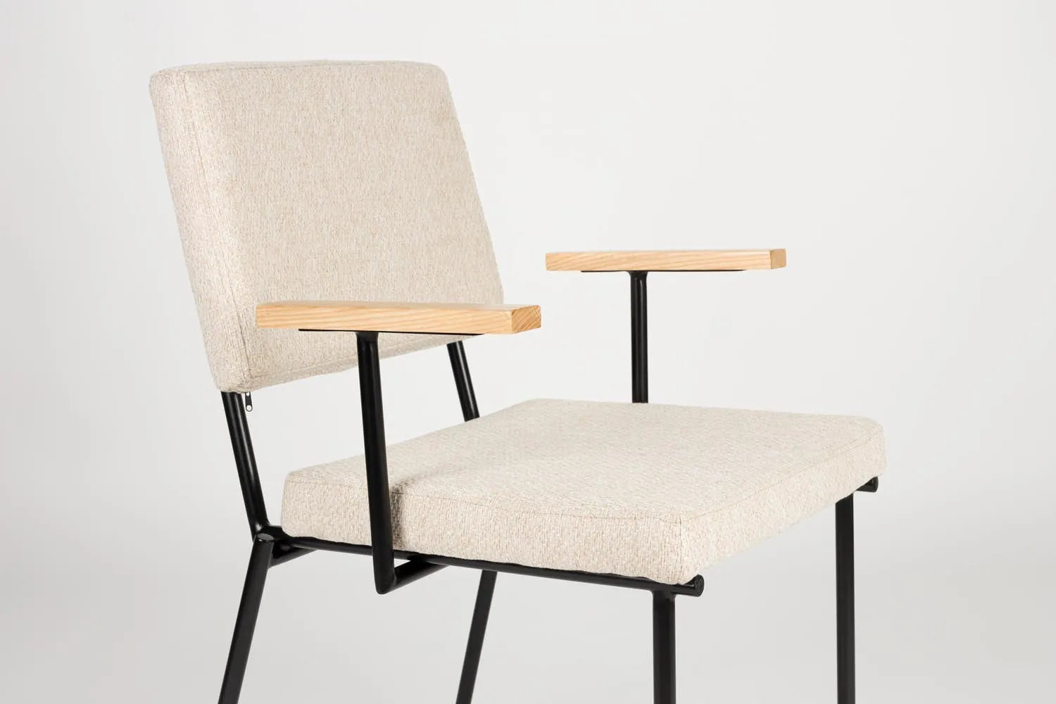 Eleganter Zuiver Fellow Stuhl: Perfekte Symbiose aus Stil und Komfort.