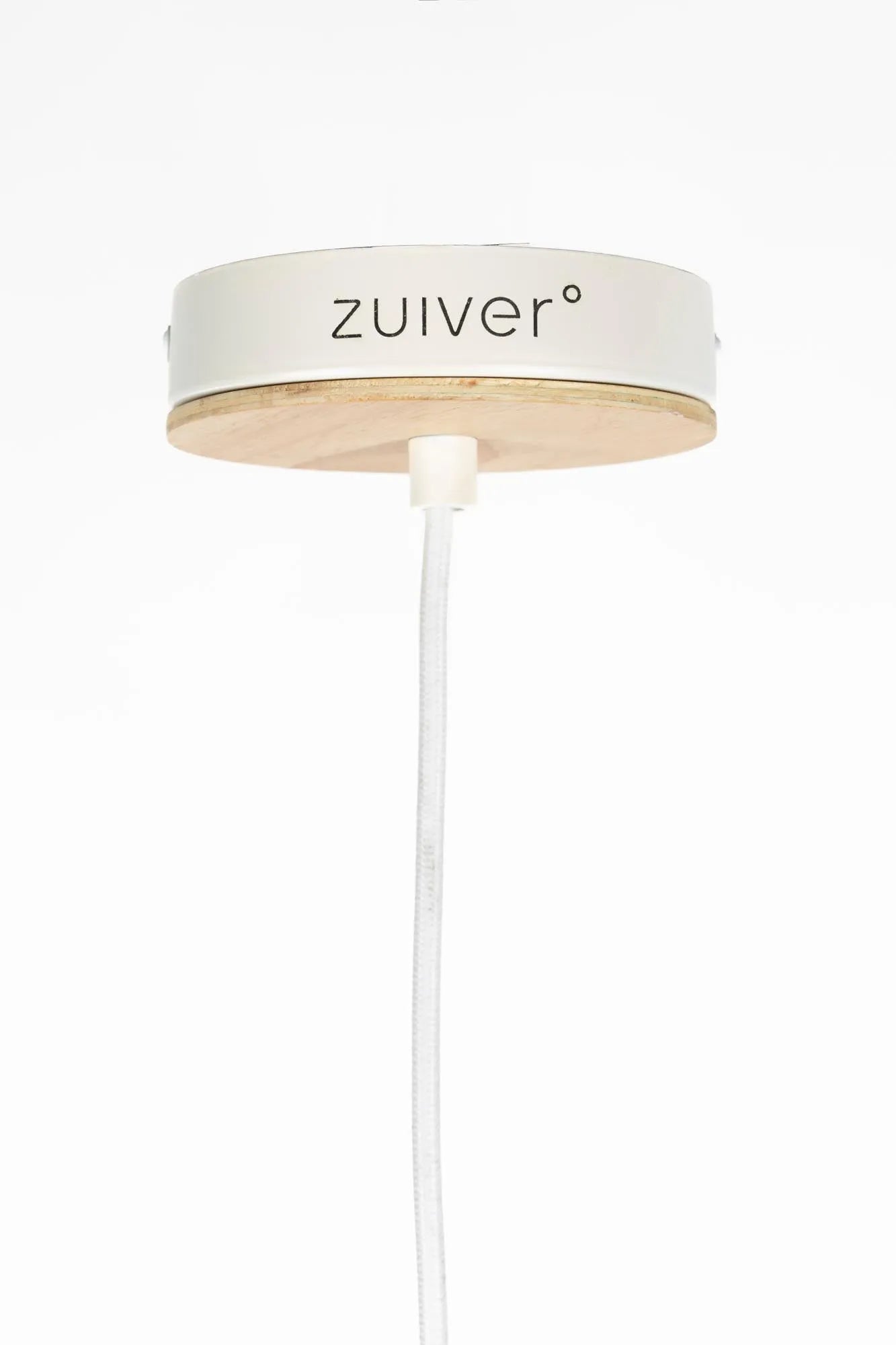 Die Pendelleuchte Belle L von Zuiver vereint zeitlose Eleganz und moderne Funktionalität mit hochwertigen Materialien.