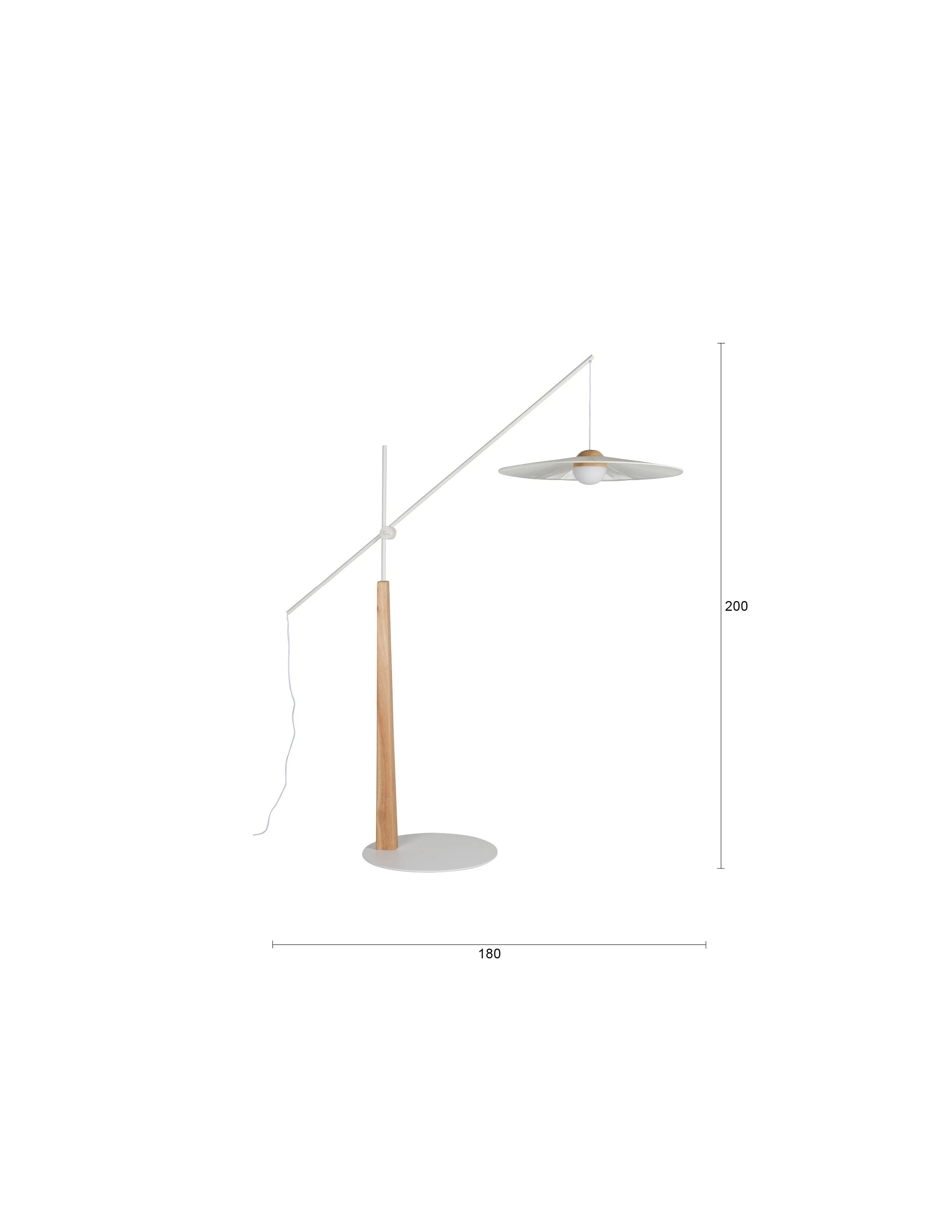 Die Stehlampe Belle von Zuiver vereint zeitlose Eleganz mit moderner Funktionalität und verleiht jedem Raum eine stilvolle Note.