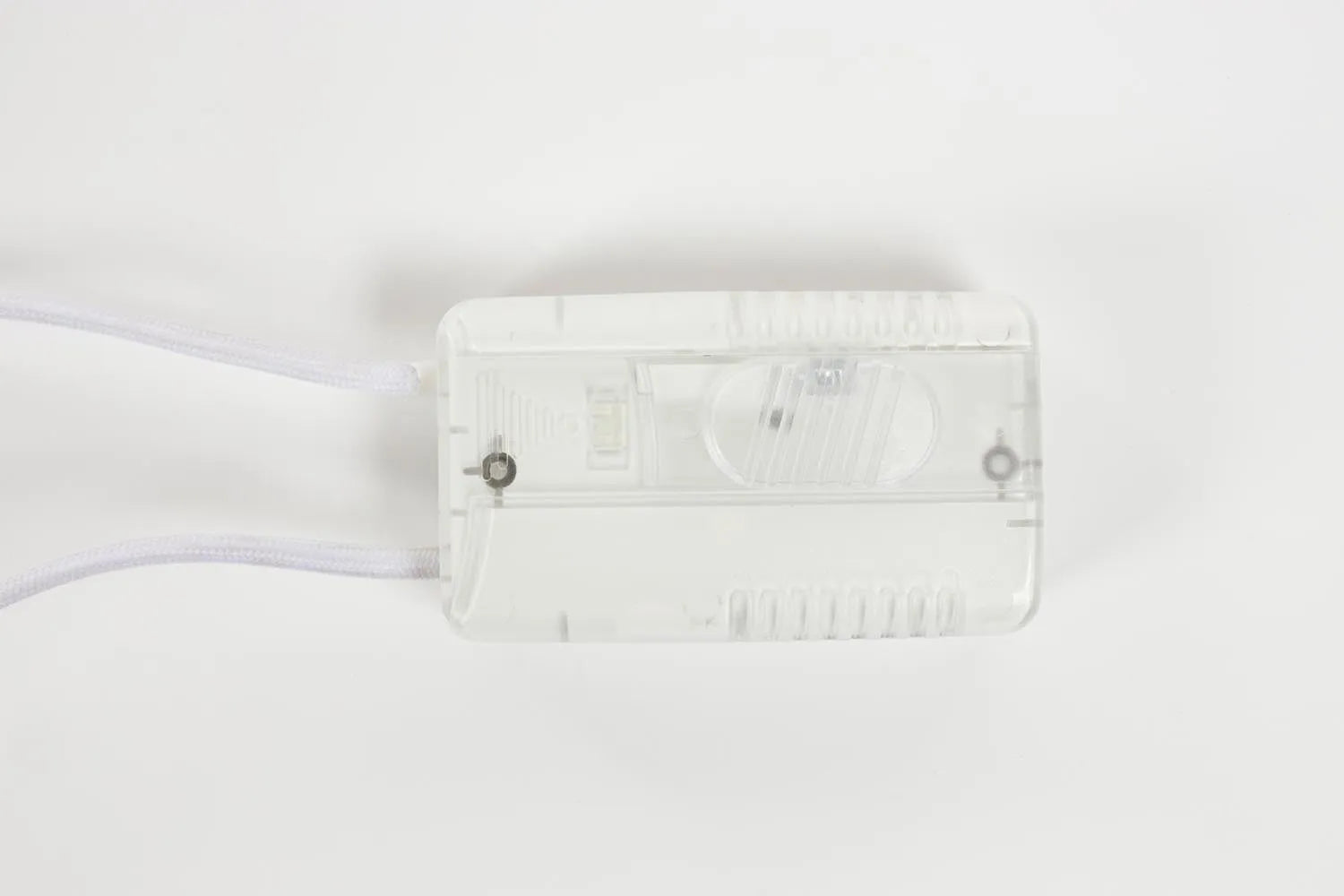 Die Stehlampe Belle von Zuiver vereint zeitlose Eleganz mit moderner Funktionalität und verleiht jedem Raum eine stilvolle Note.
