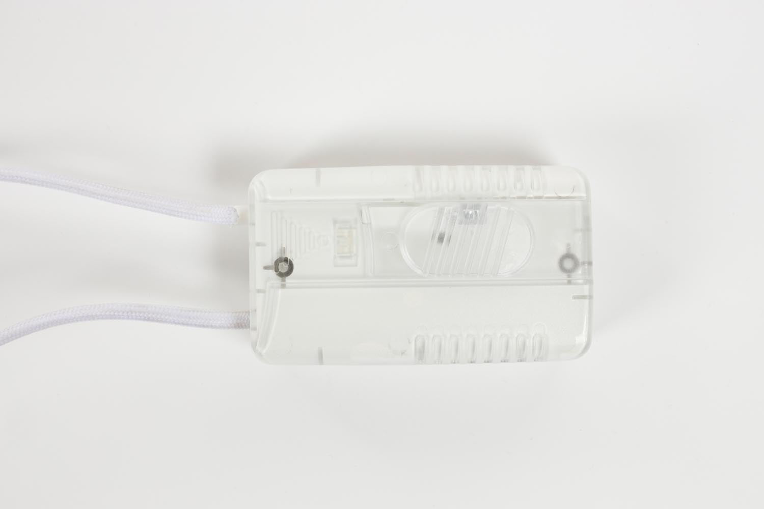 Die Stehlampe Belle von Zuiver besticht durch ihr modernes Design und ist ideal für stilvolle, zeitgemäße Wohnräume.