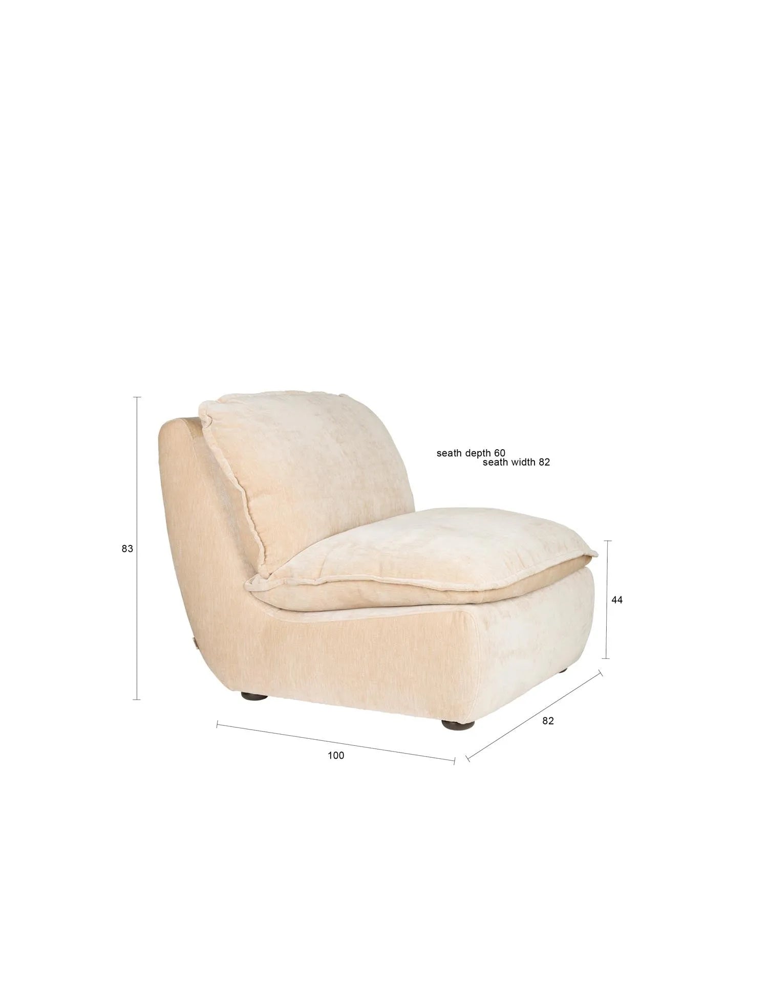 Der Loungesessel Radley von Dutchbone vereint Komfort und Stil mit weichen Kissen und eleganten Holzbeinen für Ihr Zuhause.