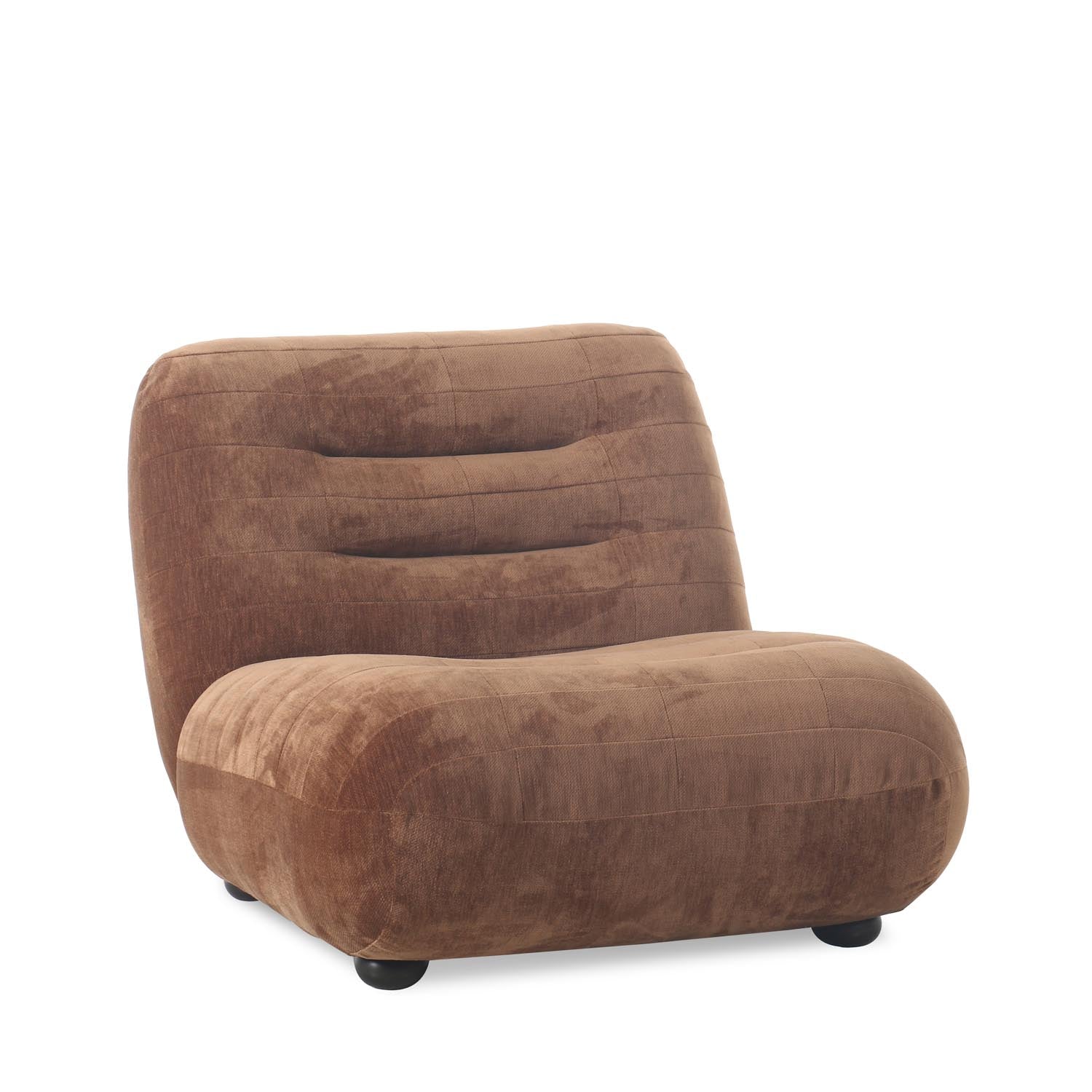 Der Loungesessel Wyatt von Dutchbone bietet stilvollen Komfort und modernes Design für anspruchsvolle Wohnräume.