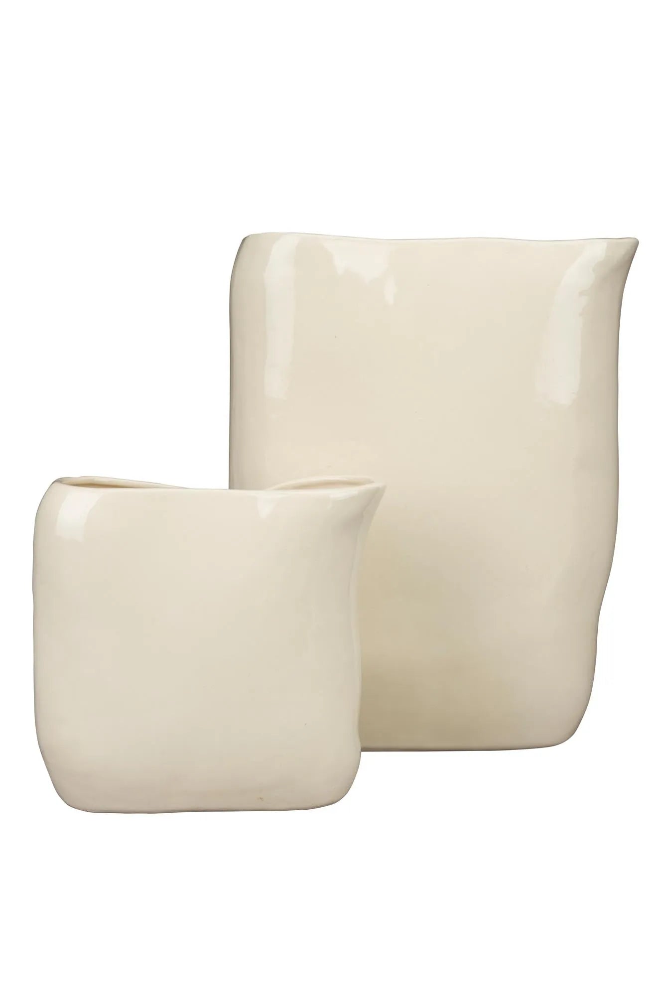 Die Dutchbone Vase Edna S überzeugt mit elegantem Design und Qualität, perfekt für stilvolle und moderne Interieurs.