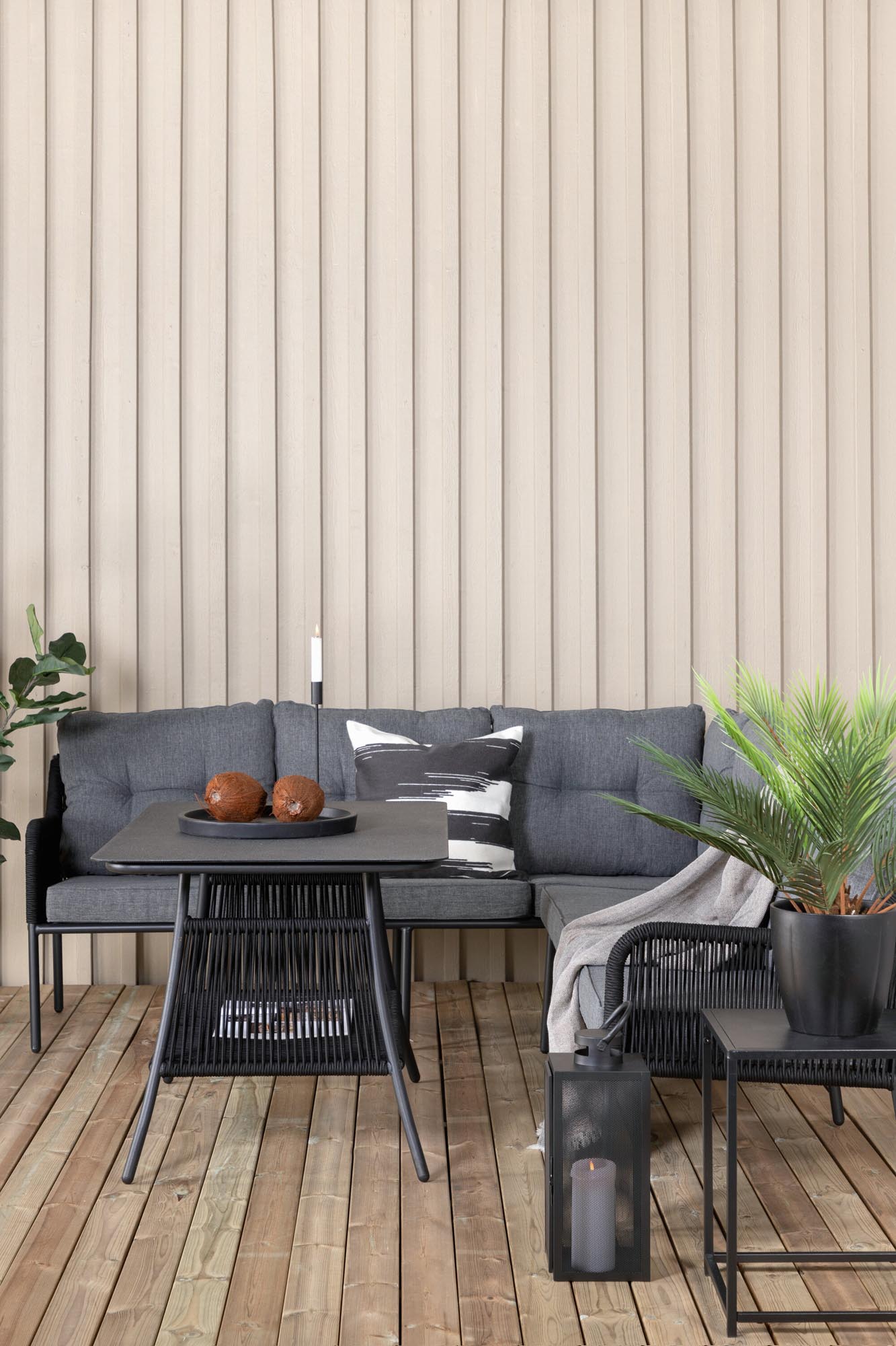 Berliner Ecksofa Outdoorset 120cm in Schwarz präsentiert im Onlineshop von KAQTU Design AG. Loungeset ist von Venture Home