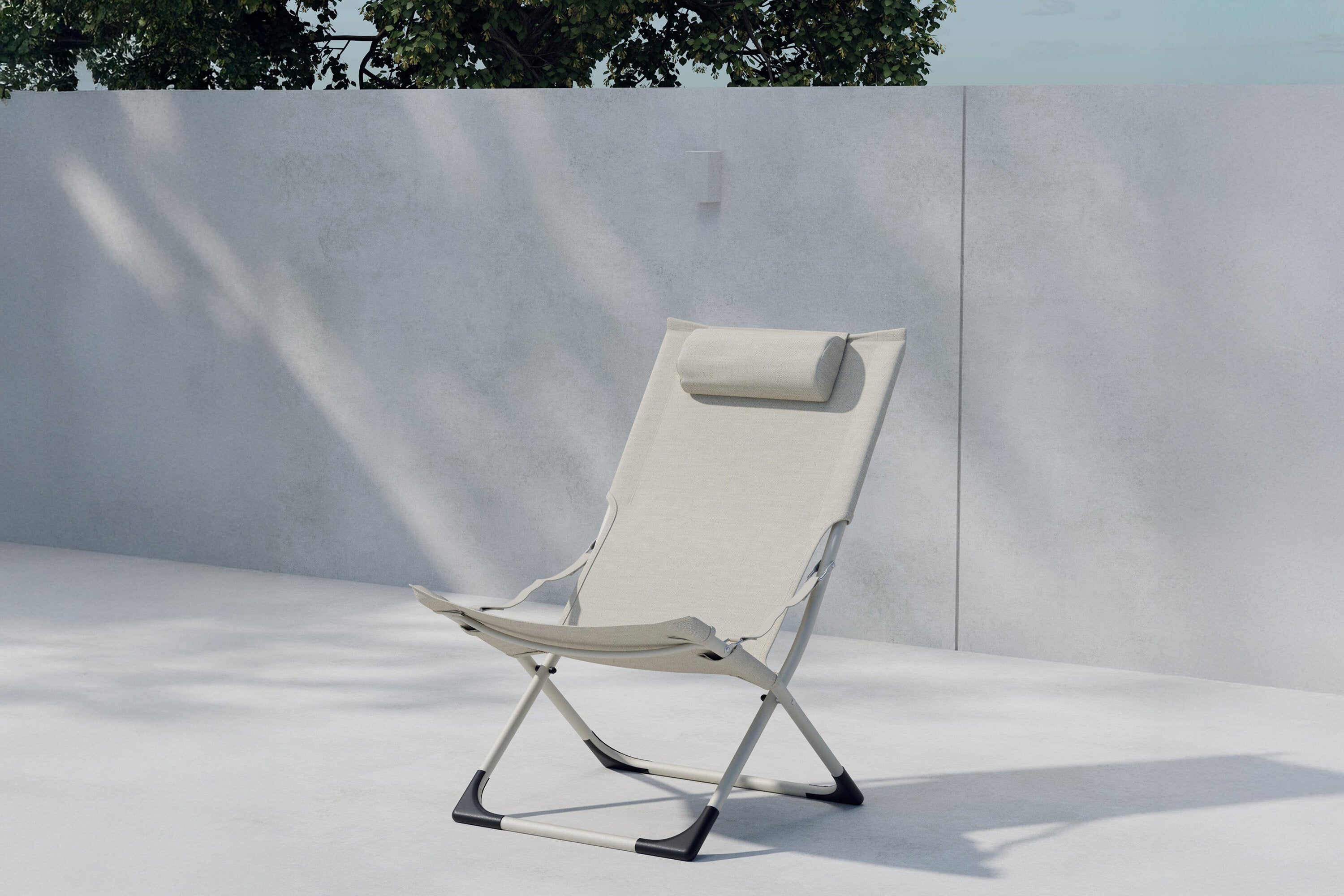 Seville Liegestuhl in Beige präsentiert im Onlineshop von KAQTU Design AG. Liegestuhl ist von Venture Home