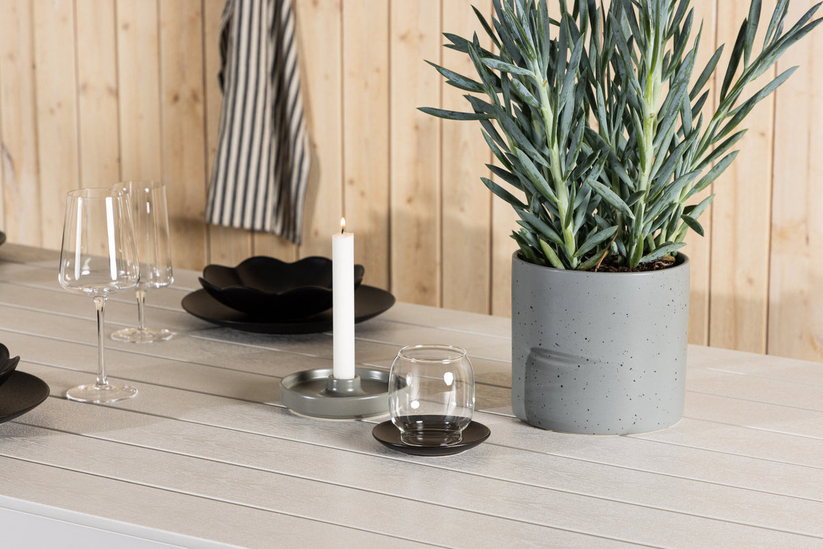 Break Gartentisch rechteckig in Weiss präsentiert im Onlineshop von KAQTU Design AG. Gartentisch ist von Venture Home