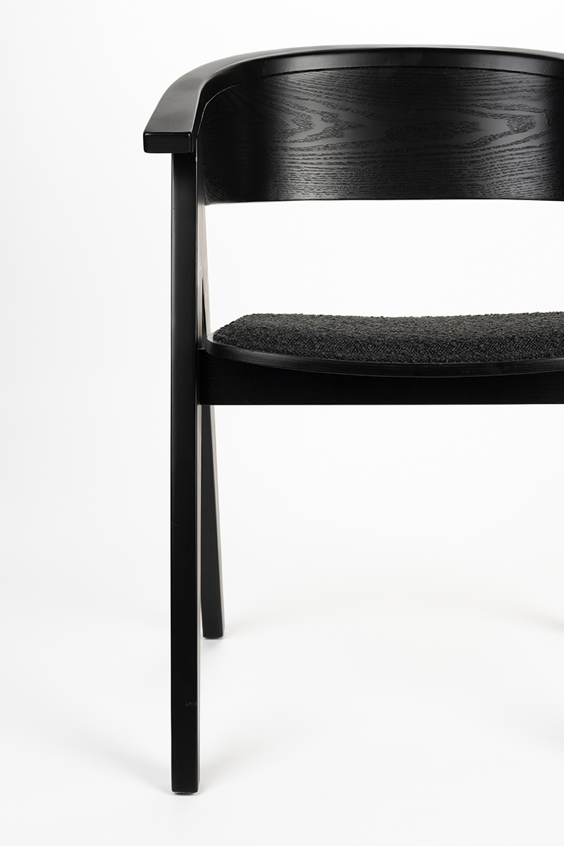 Stuhl Ndsm in Schwarz präsentiert im Onlineshop von KAQTU Design AG. Schalenstuhl mit Armlehne ist von Zuiver