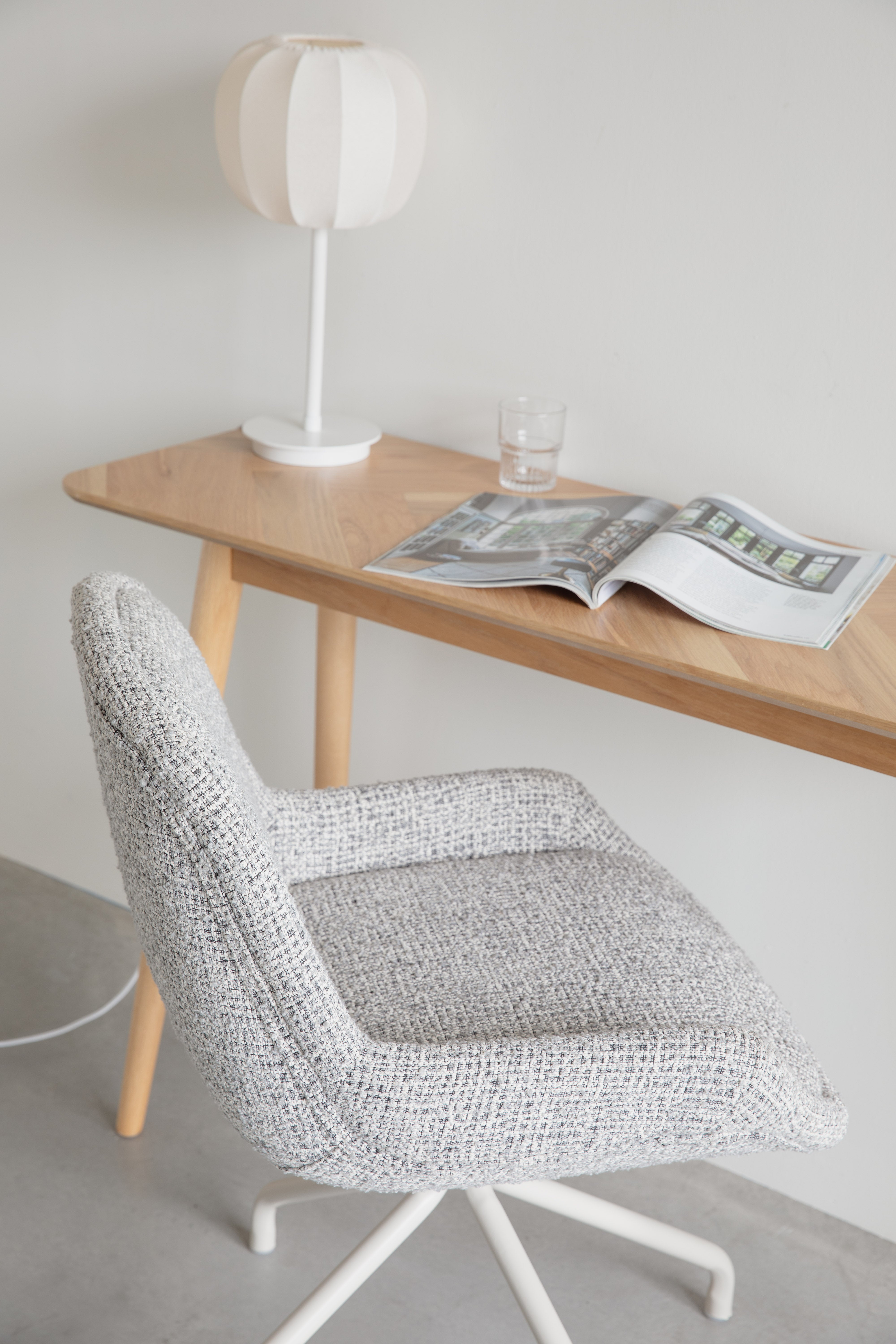 Stuhl Lisa in Grau präsentiert im Onlineshop von KAQTU Design AG. Stuhl ist von White Label Living