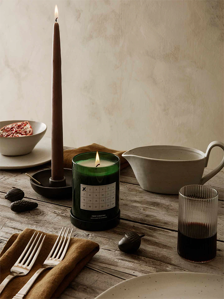 Bowl Kerzenständer Single in Schwarz präsentiert im Onlineshop von KAQTU Design AG. Kerzenständer ist von Ferm Living