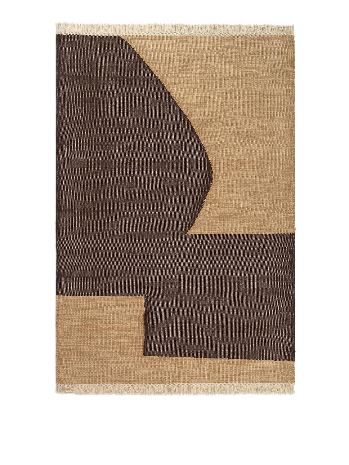 Der Forene-Teppich 140x200 von Ferm Living: Nachhaltig aus recyceltem PET, strapazierfähig, pflegeleicht, modernes Design.