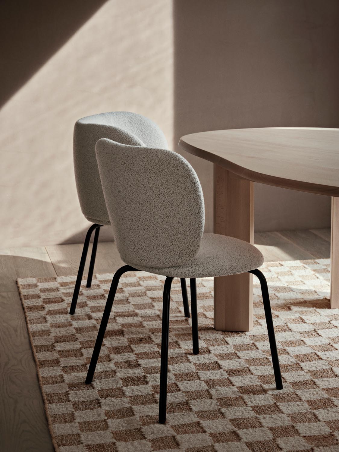 Eleganter Check Wool Jute Teppich von Ferm Living, 200 x 300 cm, vereint hochwertige Materialien und zeitloses Design für jeden Raum.