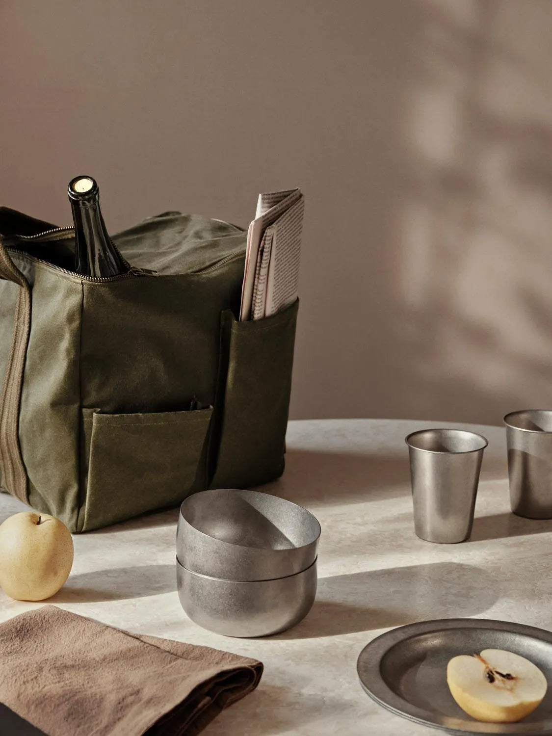 Elegante Tumbled Bowl von Ferm Living: stilvoll & funktional.