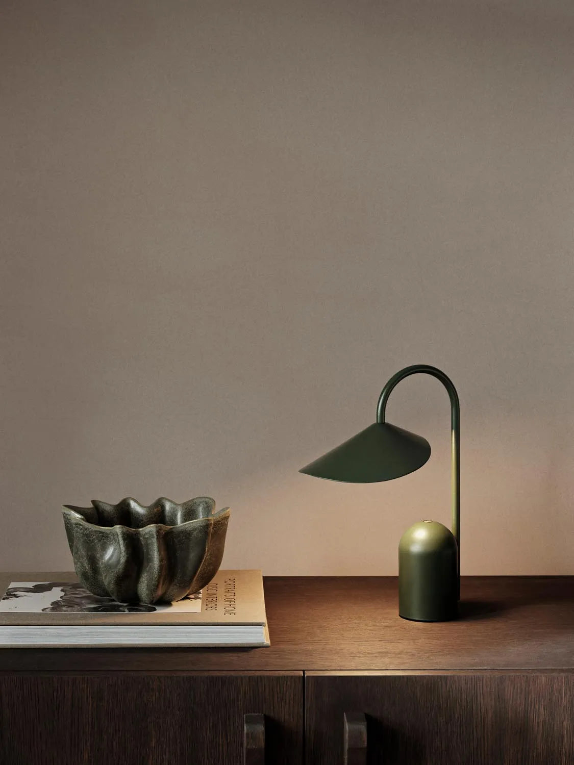 Nium Bowl Ø22 von Ferm Living: Zeitloses Design für Ihr Zuhause.
