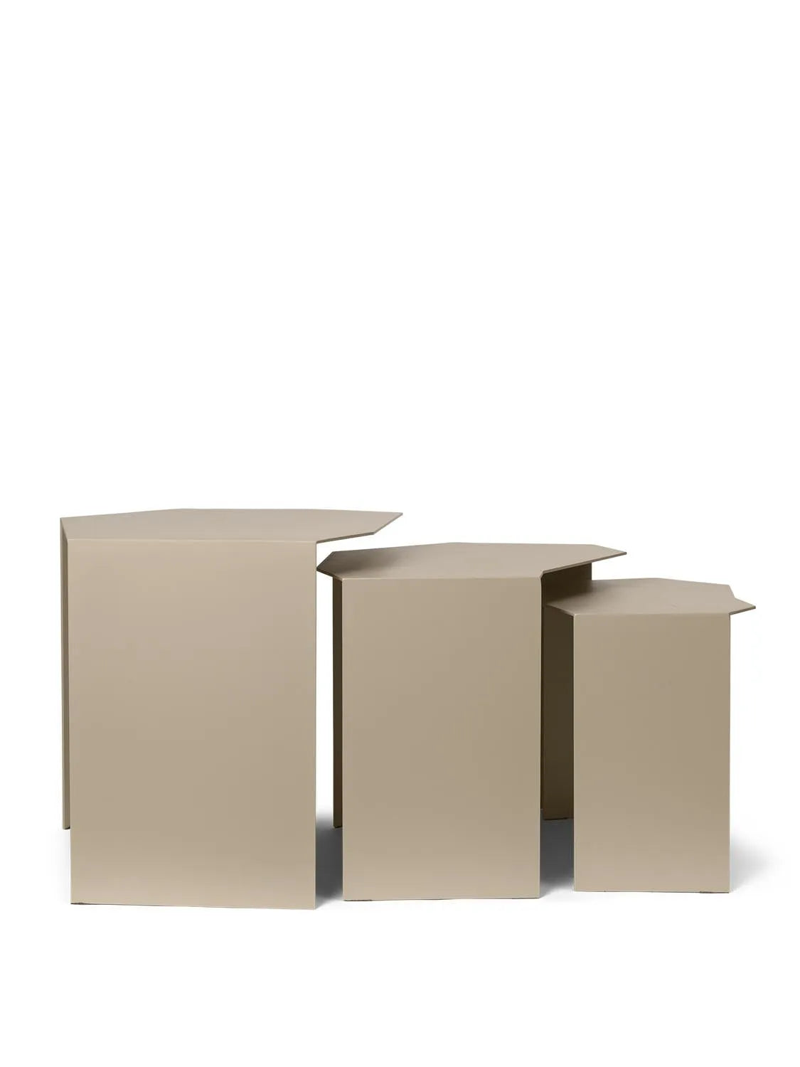 Modernes Shard Cluster Tischset von Ferm Living für stilvolle Räume.