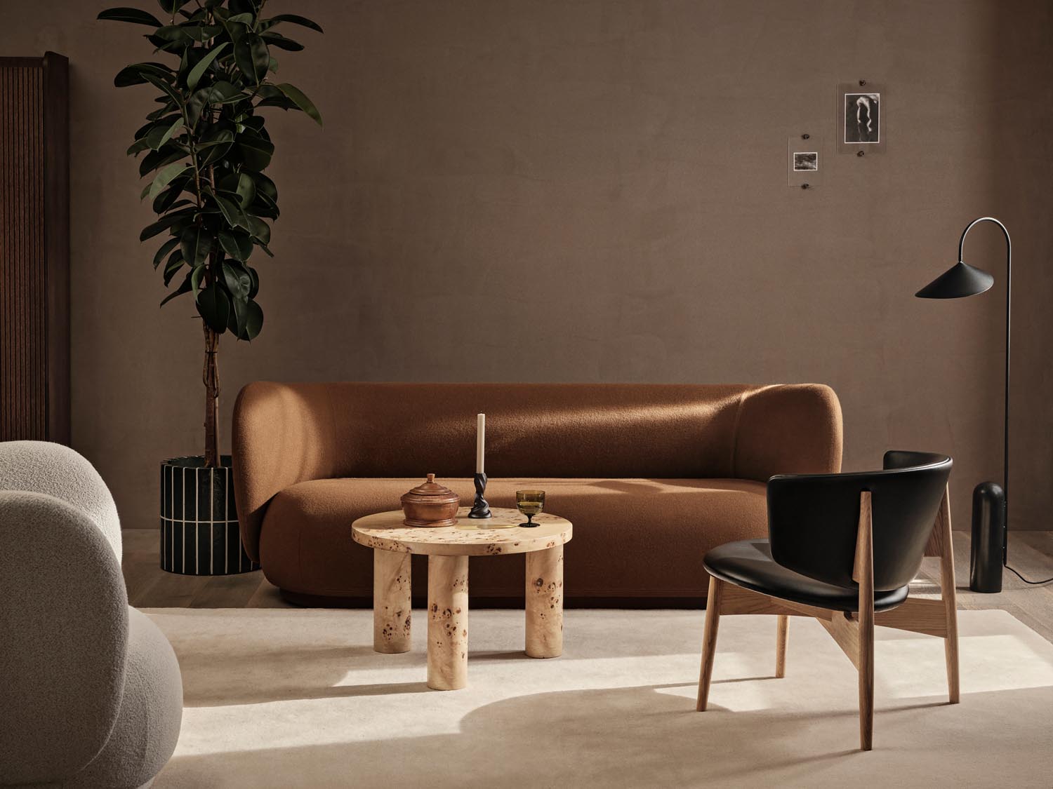 Eleganter Post Coffee Table aus nachhaltigem Eichenholz von Ferm Living.