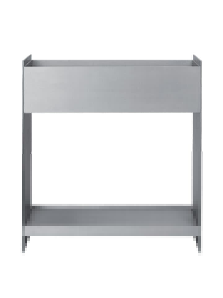 Lager Plant Box in Aluminium präsentiert im Onlineshop von KAQTU Design AG. Pflanzentopf Outdoor ist von Ferm Living