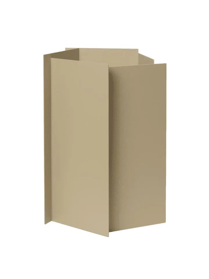 Fragma Pflanzgefäss in Kaschmir präsentiert im Onlineshop von KAQTU Design AG. Pflanzentopf Outdoor ist von Ferm Living