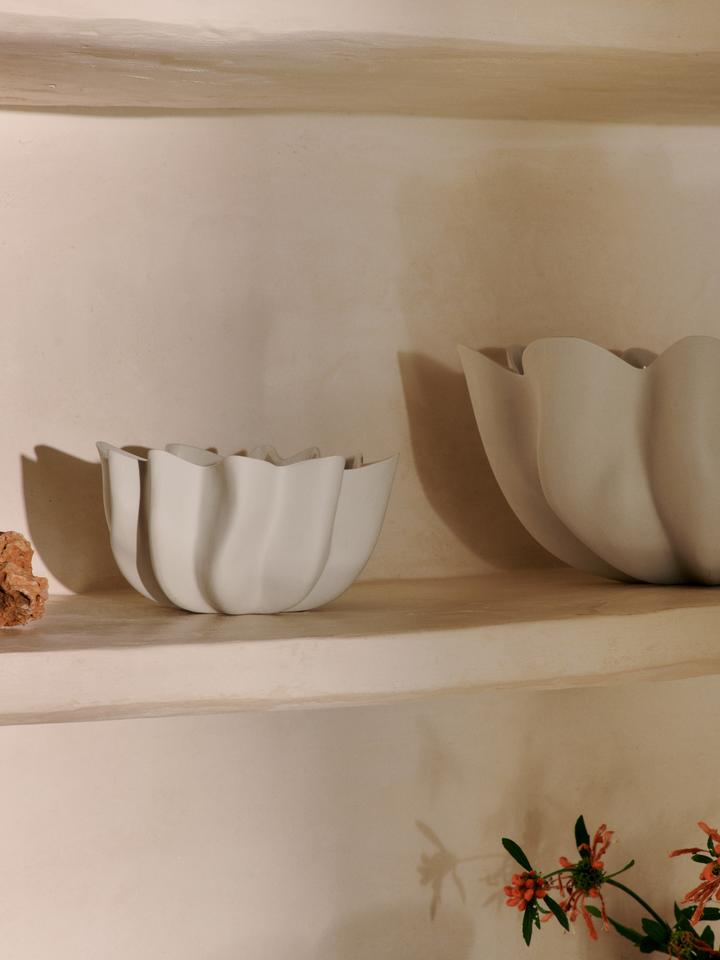Nium Schale Ø22  in Cremeweiss präsentiert im Onlineshop von KAQTU Design AG. Schale ist von Ferm Living