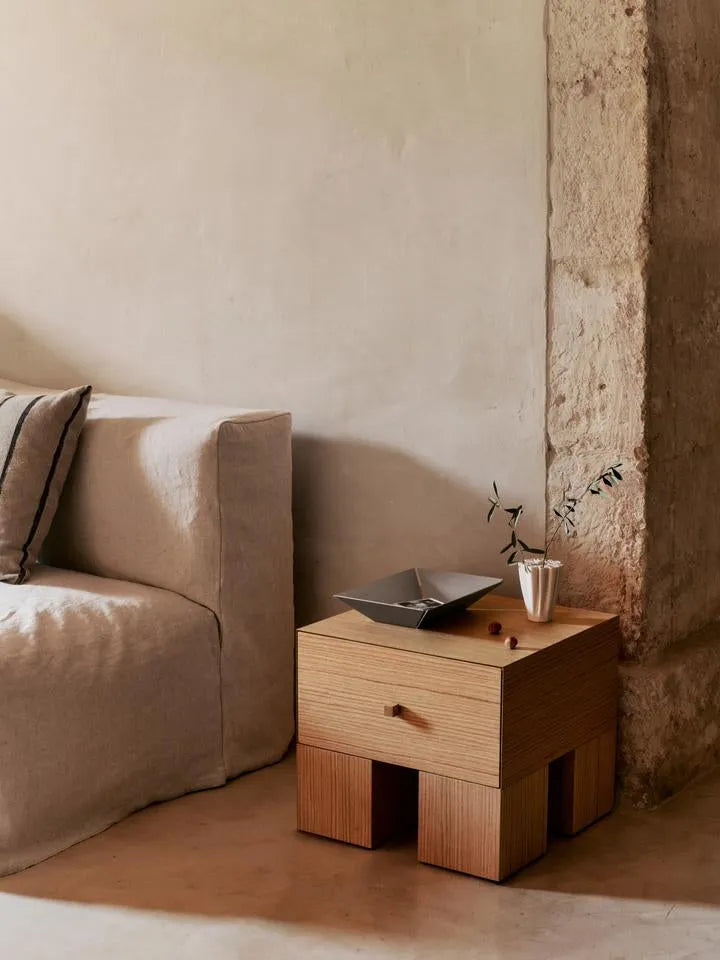 Press High Schale in Aluminium präsentiert im Onlineshop von KAQTU Design AG. Schale ist von Ferm Living