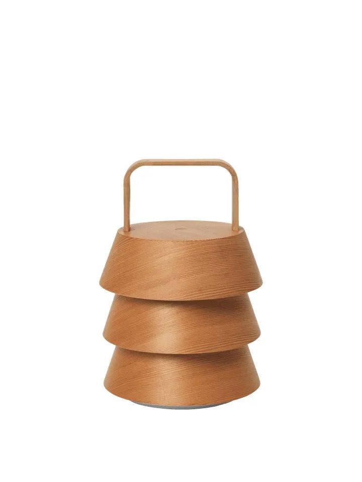 Luver portable Lampe  in Natürlich präsentiert im Onlineshop von KAQTU Design AG. Tischleuchte ist von Ferm Living