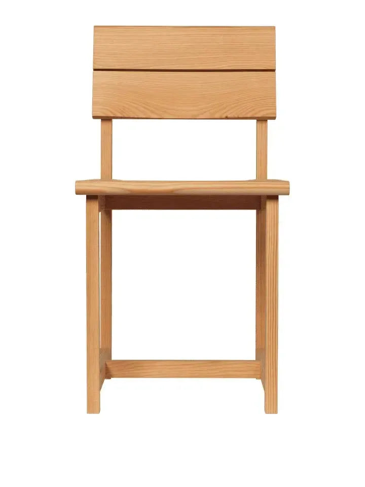 Vist Esszimmerstuhl in Douglasie präsentiert im Onlineshop von KAQTU Design AG. Stuhl ist von Ferm Living