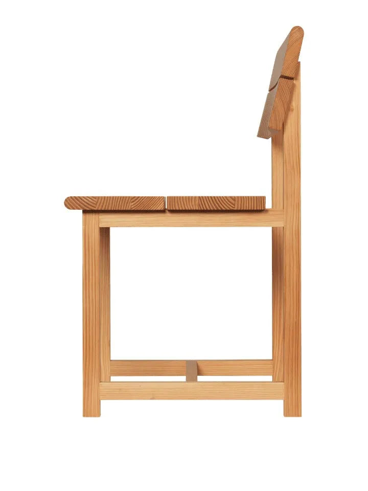 Vist Esszimmerstuhl in Douglasie präsentiert im Onlineshop von KAQTU Design AG. Stuhl ist von Ferm Living