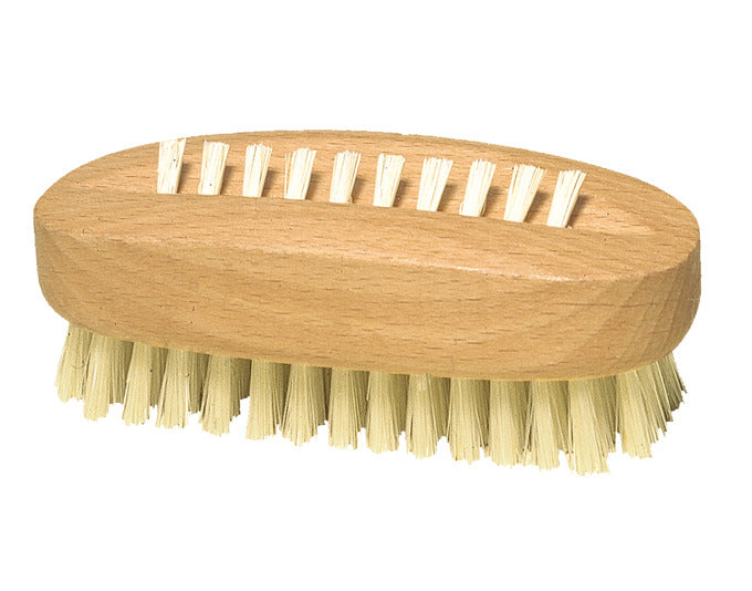 REDECKER Nagelbürste Buche mit schräger Borstenreihe in  präsentiert im Onlineshop von KAQTU Design AG. Badzubehör ist von REDECKER