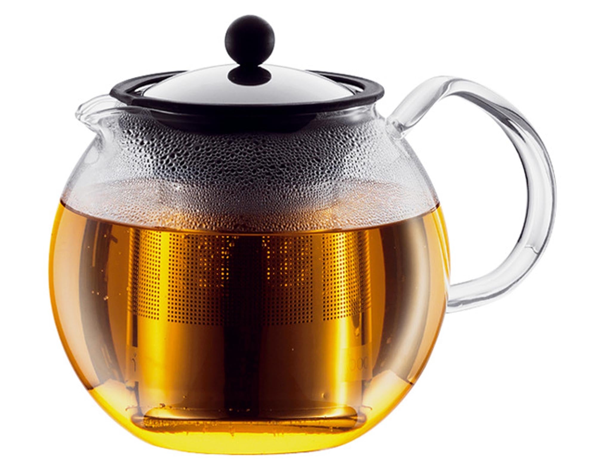 Stilvolle BODUM Teekanne Assam 1L aus hitzebeständigem Borosilikatglas mit ergonomischem Glasgriff und Teefilter.